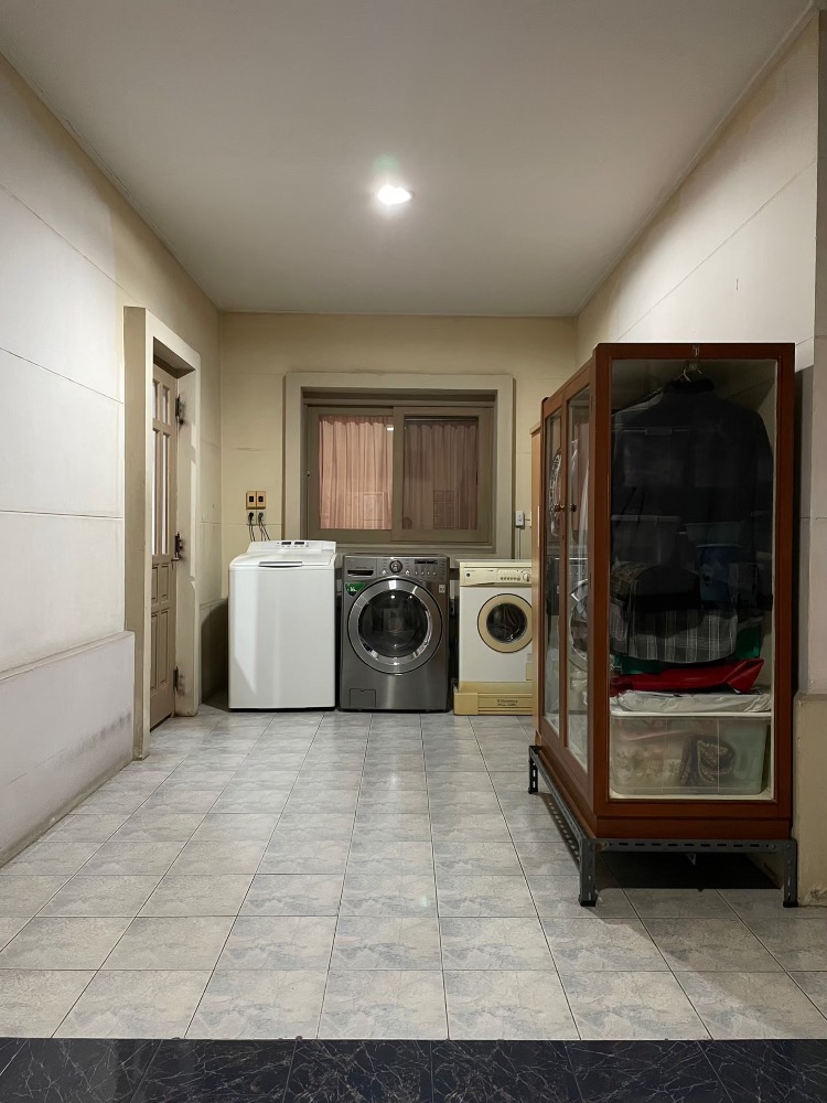 For SaleHouseSamut Prakan,Samrong : House for sale, Nantawan Srinakarin, 257 sq m., 3 bedrooms, 3 bathrooms, 30 million, 064-959-8900