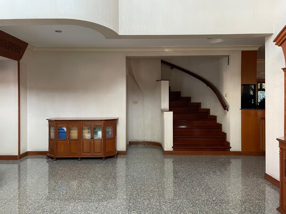 For SaleHouseSamut Prakan,Samrong : House for sale, Nantawan Srinakarin, 257 sq m., 3 bedrooms, 3 bathrooms, 30 million, 064-959-8900