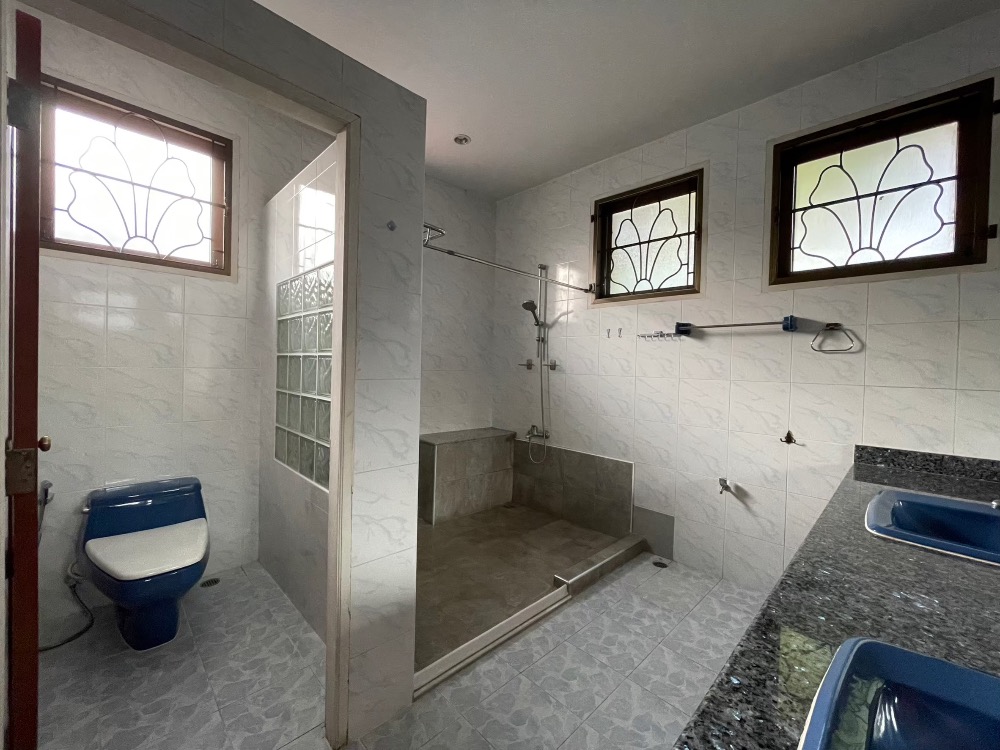 For SaleHouseSamut Prakan,Samrong : House for sale, Nantawan Srinakarin, 257 sq m., 3 bedrooms, 3 bathrooms, 30 million, 064-959-8900