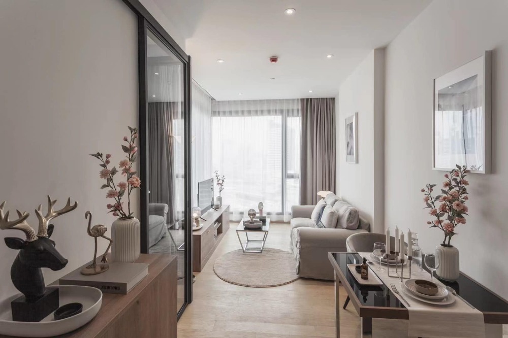 For RentCondoRama9, Petchburi, RCA : 📌Ready to move in Condo    Ashton Asoke - Rama 9  📌 Line : @jhrrealestate