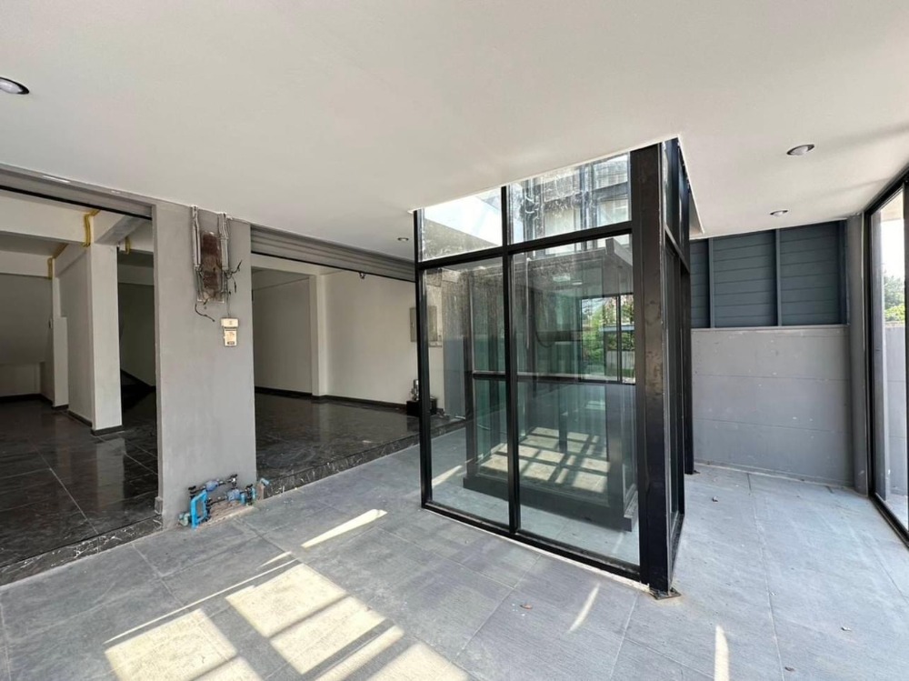 ขายอาคารพาณิชย์พัทยา บางแสน ชลบุรี สัตหีบ : ✔️ตึกแถว 3 คูหา บางละมุง ติดถนนหลัก ใกล้ตลาดสดหนองปรือ, พร้อมลิฟต์ในตัว