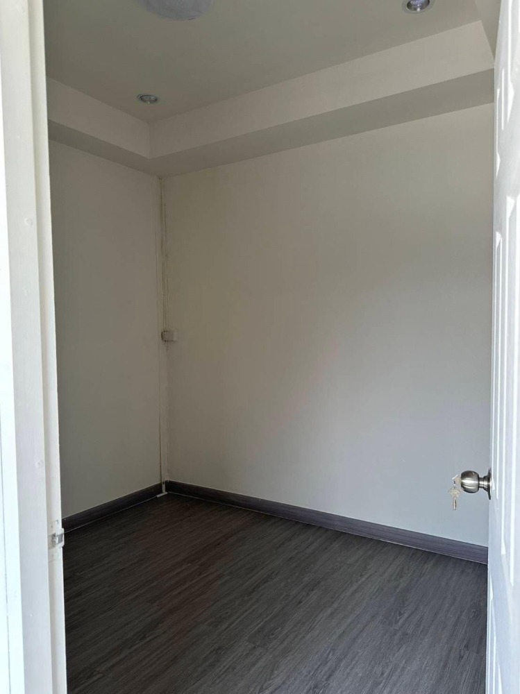 ขายอาคารพาณิชย์พัทยา บางแสน ชลบุรี สัตหีบ : ✔️ตึกแถว 3 คูหา บางละมุง ติดถนนหลัก ใกล้ตลาดสดหนองปรือ, พร้อมลิฟต์ในตัว