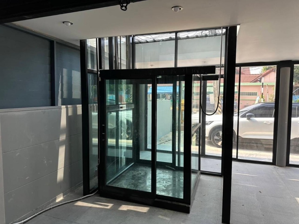 ขายอาคารพาณิชย์พัทยา บางแสน ชลบุรี สัตหีบ : ✔️ตึกแถว 3 คูหา บางละมุง ติดถนนหลัก ใกล้ตลาดสดหนองปรือ, พร้อมลิฟต์ในตัว