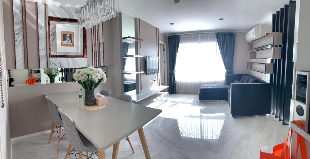 For RentCondoPattanakan, Srinakarin : For rent: Lumpini Place Srinakarin Hua Mak Station, near the BTS, convenient travel, beautiful room, hurry and reserve.