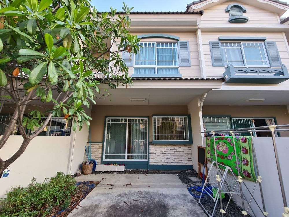 For SaleHouseSamut Prakan,Samrong : SH_01038 Townhouse for sale Villaggio Bangna Village
