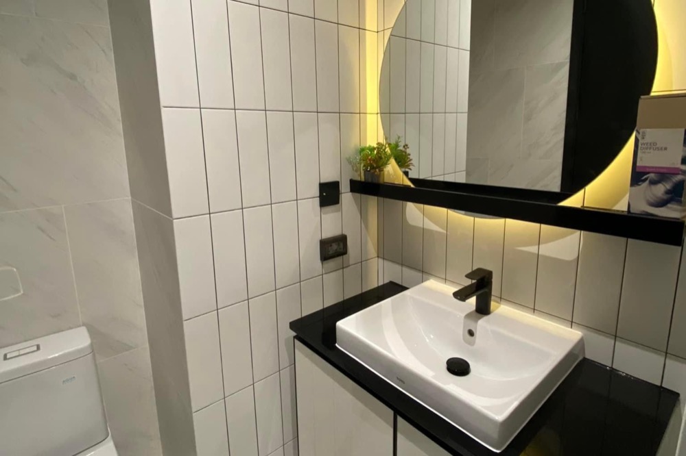 For RentCondoWongwianyai, Charoennakor : For rent✨Chapter Charoennakhon - Riverside✨Convenient transportation, near BTS Krung Thonburi, complete with furniture and electrical appliances.