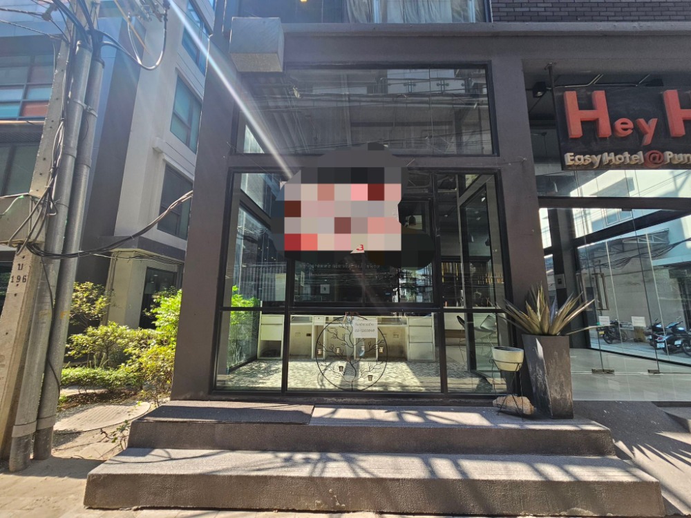 For RentShop HouseOnnut, Udomsuk : LTH9931 – Commercial FOR RENT in Sukhumvit 62/3 size 80 Sq. M. Near BTS Punnawithi Station ONLY 35K/Month