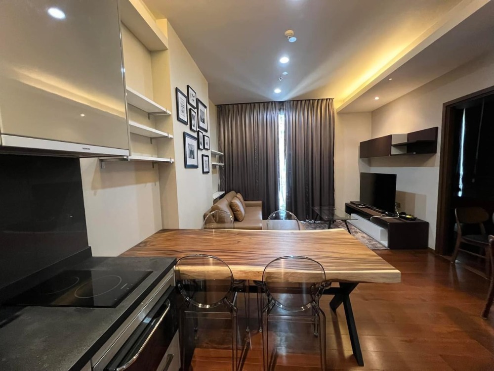 For RentCondoSukhumvit, Asoke, Thonglor : 🔥Good deal in prime area on the Main Street of Thonglor, Quattro by Sansiri surrounding with many popular restaurants and coffee shop, not far from BTS , nice decoration, ready to move in