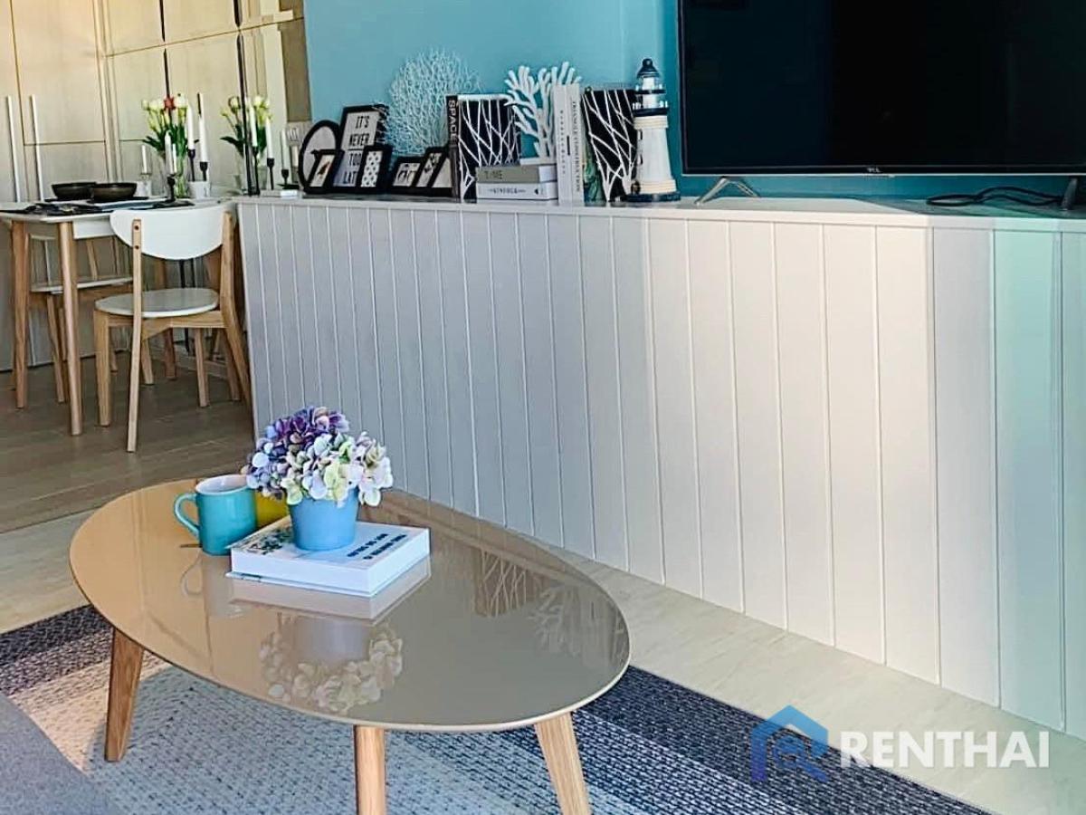 For SaleCondoPattaya, Bangsaen, Chonburi : Beachfront condo, Veranda Residence Pattaya, 1 bedroom, 1 bathroom, sea view.