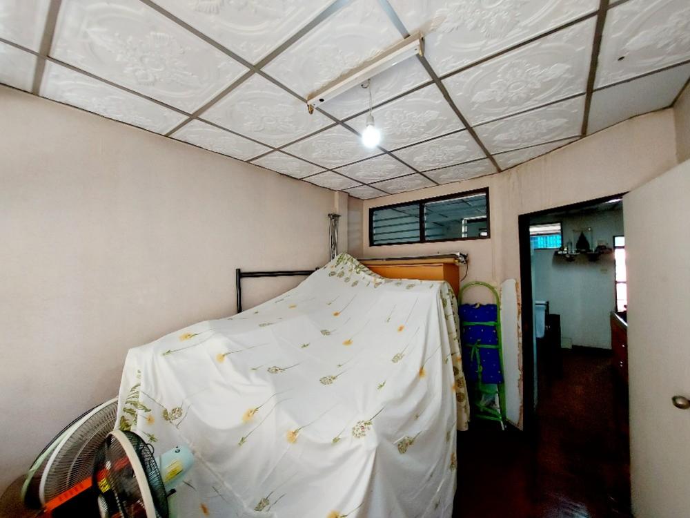 For SaleTownhomePhutthamonthon, Salaya : For sale: Townhouse, Phra Pin 2, Borommaratchachonnani 70, size 22 sq m., good location, convenient transportation, both elevated and expressways.