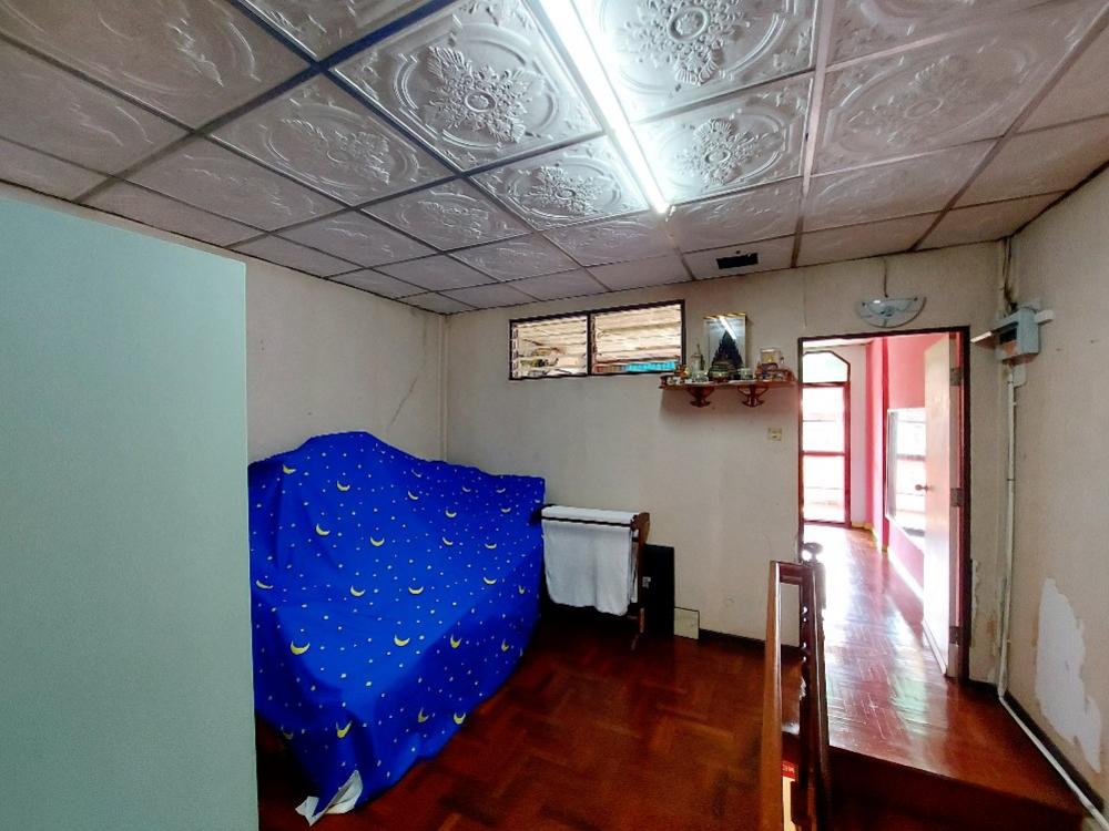 For SaleTownhomePhutthamonthon, Salaya : For sale: Townhouse, Phra Pin 2, Borommaratchachonnani 70, size 22 sq m., good location, convenient transportation, both elevated and expressways.