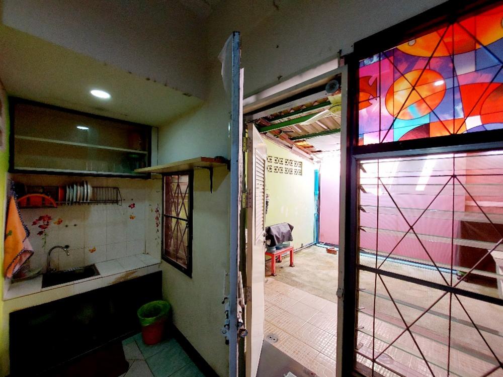 For SaleTownhomePhutthamonthon, Salaya : For sale: Townhouse, Phra Pin 2, Borommaratchachonnani 70, size 22 sq m., good location, convenient transportation, both elevated and expressways.