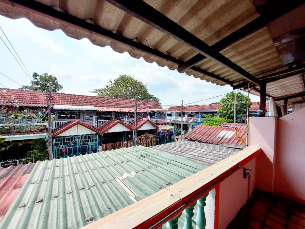 For SaleTownhomePhutthamonthon, Salaya : For sale: Townhouse, Phra Pin 2, Borommaratchachonnani 70, size 22 sq m., good location, convenient transportation, both elevated and expressways.