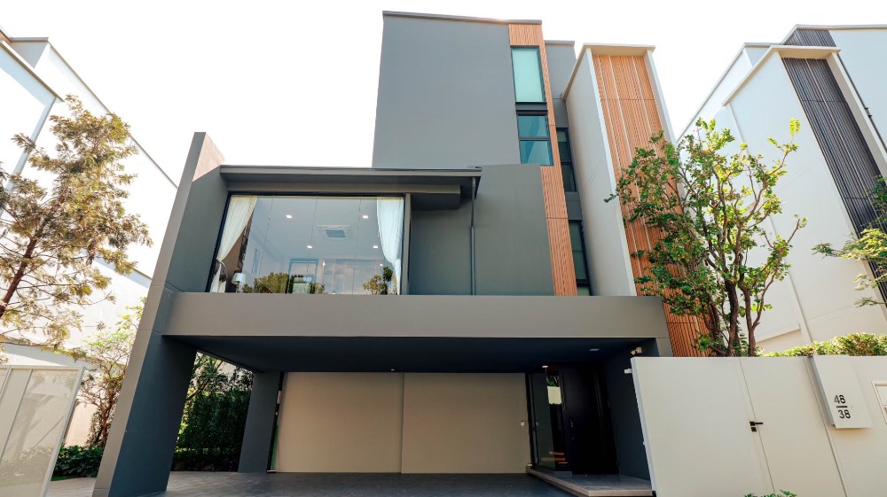 ขายบ้านพัฒนาการ ศรีนครินทร์ : ขายวีเว่ กรุงเทพกรีฑา 5นอน6น้ำ3ชั้น มีลิฟ ติดนานาชาติเวลลิงตั้น