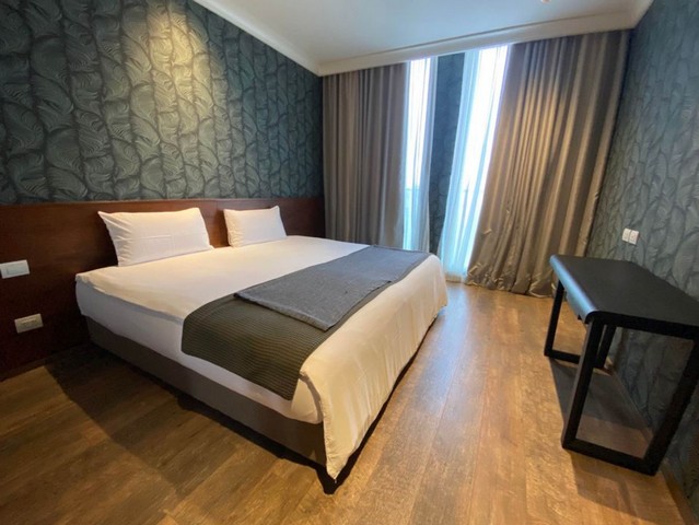 For RentCondoWitthayu, Chidlom, Langsuan, Ploenchit : Noble Ploenchit condo for rent 3 bedrooms