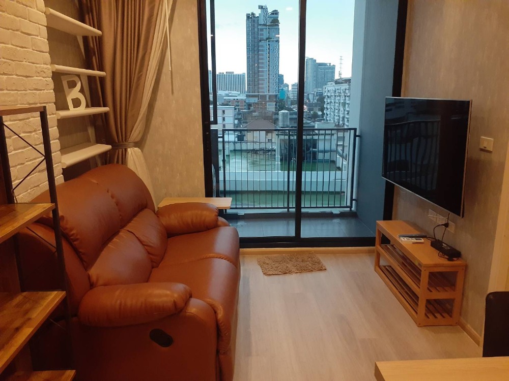 For RentCondoRatchadapisek, Huaikwang, Suttisan : !! Beautiful room for rent, Quinn Ratchada 17 Condo (Quinn Condominium Ratchada 17), near MRT Sutthisan.