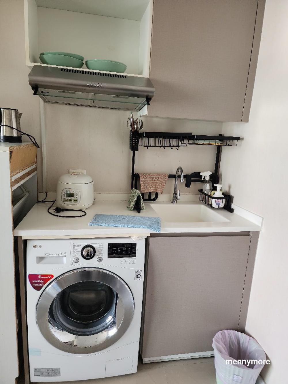 For RentCondoRatchadapisek, Huaikwang, Suttisan : Metro Luxe Ratchada🔥🔥Rent 24,000 baht/month 🔥🔥#Location✅Near 𝗠 𝗥𝗧 Huai Khwang 𝟲𝟬𝟬 meters ✅ near Suthisan 𝟱𝟱𝟬 meters #Details​ ✅ Room size 45 sq m., 6th floor, building A ✅ 2 bedrooms, 1 bathroom, has a kitchen for cooking comfortably. ✅ Free common fees. 