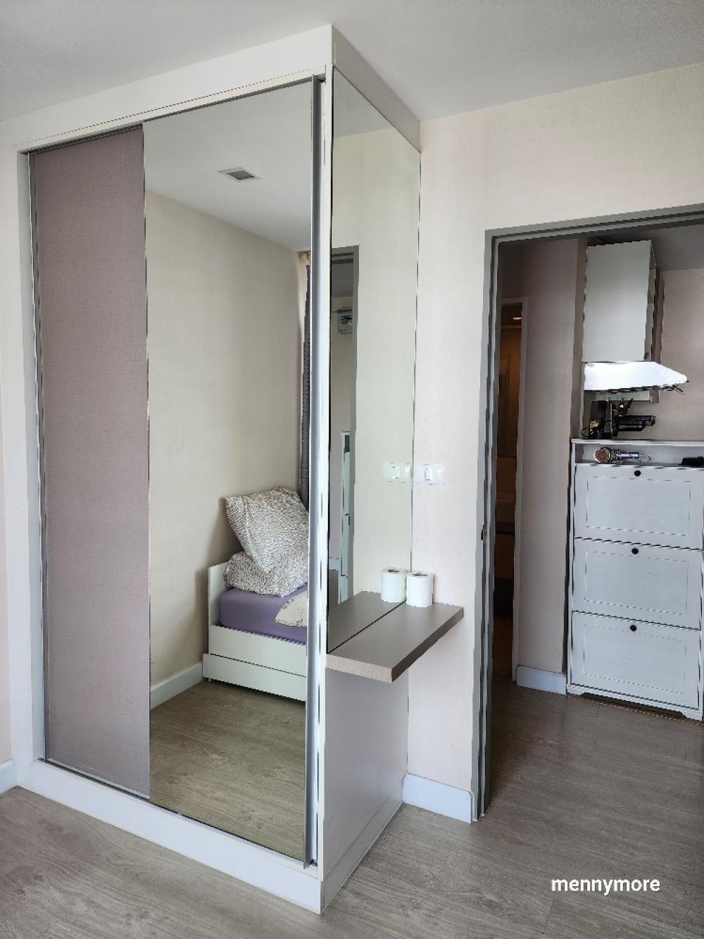 For RentCondoRatchadapisek, Huaikwang, Suttisan : Metro Luxe Ratchada🔥🔥Rent 24,000 baht/month 🔥🔥#Location✅Near 𝗠 𝗥𝗧 Huai Khwang 𝟲𝟬𝟬 meters ✅ near Suthisan 𝟱𝟱𝟬 meters #Details​ ✅ Room size 45 sq m., 6th floor, building A ✅ 2 bedrooms, 1 bathroom, has a kitchen for cooking comfortably. ✅ Free common fees. 