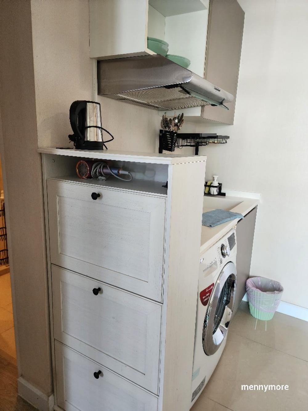 For RentCondoRatchadapisek, Huaikwang, Suttisan : Metro Luxe Ratchada🔥🔥Rent 24,000 baht/month 🔥🔥#Location✅Near 𝗠 𝗥𝗧 Huai Khwang 𝟲𝟬𝟬 meters ✅ near Suthisan 𝟱𝟱𝟬 meters #Details​ ✅ Room size 45 sq m., 6th floor, building A ✅ 2 bedrooms, 1 bathroom, has a kitchen for cooking comfortably. ✅ Free common fees. 