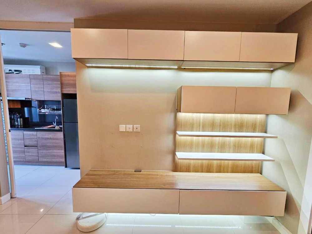 For SaleCondoSamut Prakan,Samrong : Condo for sale, The Metropolis Samrong, 1 bedroom, 35 sq m., 30th floor, excellent condition, never rented, next to BTS Samrong.