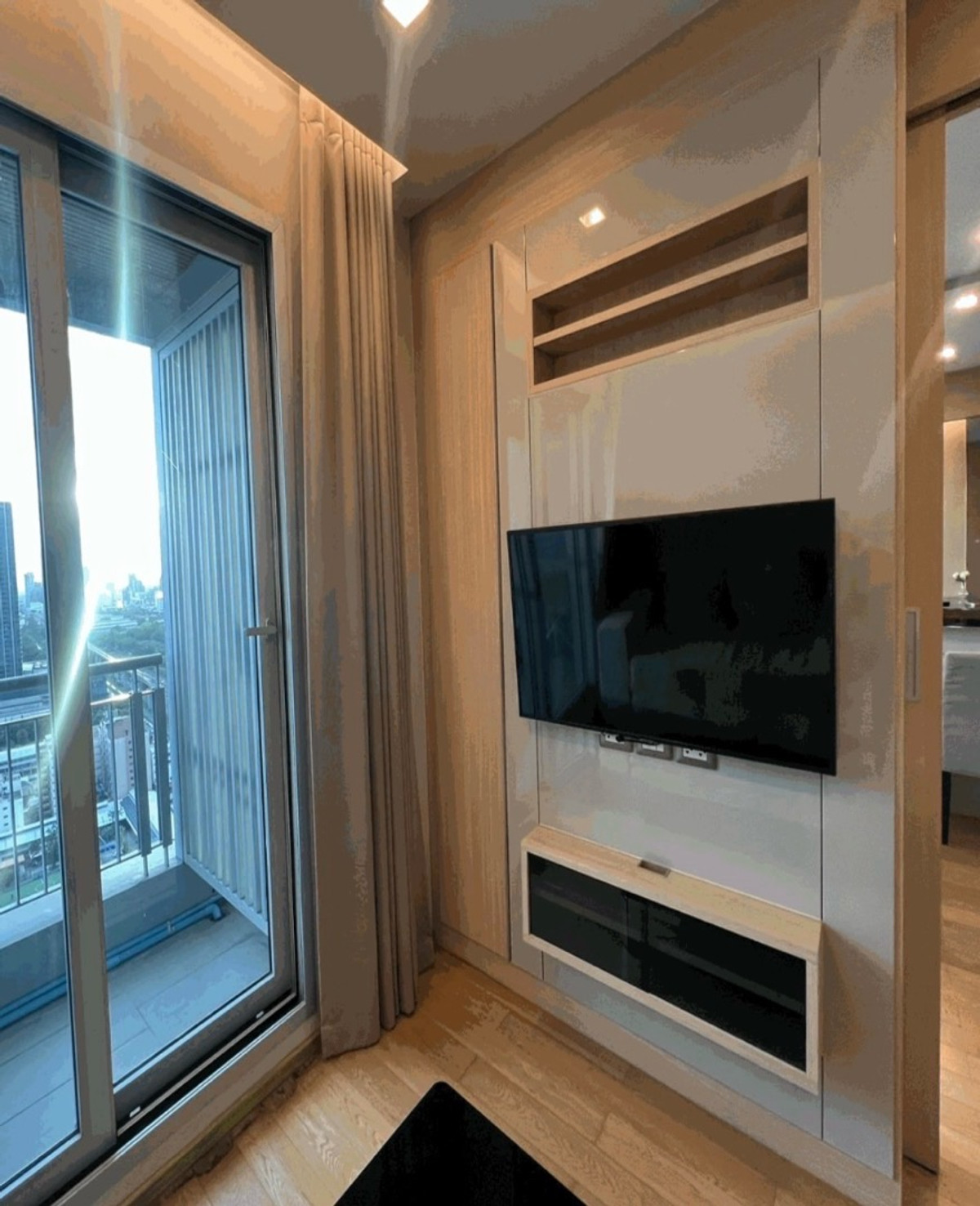 📌Condo for rent, The Address Asoke, 1 bedroom, 1 bathroom, 46 sq m, rental price 23,000 baht, ready to move in, luxury room, high floor, beautiful common area, very good location, next to MRT Phetchaburi. and Airport Link Makkasan Call: 088-753-2858 Prai Loading...