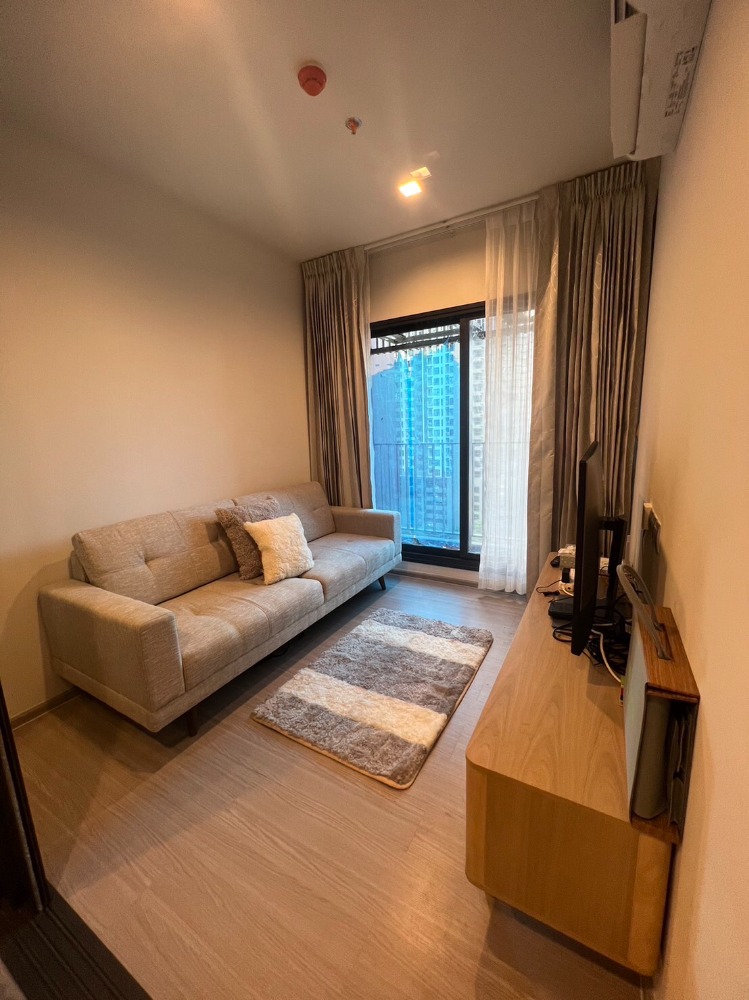 ให้เช่าคอนโดพระราม 9 เพชรบุรีตัดใหม่ RCA : ให้เช่า 𝐋𝐢𝐟𝐞 𝐀𝐬𝐨𝐤𝐞 𝐇𝐲𝐩𝐞 🍀ห้องสวย 𝟭 𝗕𝗲𝗱 𝗣𝗹𝘂𝘀