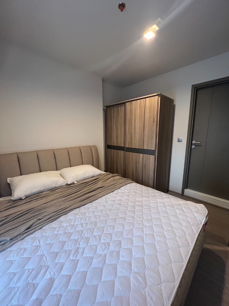 ให้เช่าคอนโดพระราม 9 เพชรบุรีตัดใหม่ RCA : ให้เช่า 𝐋𝐢𝐟𝐞 𝐀𝐬𝐨𝐤𝐞 𝐇𝐲𝐩𝐞 🍀ห้องสวย 𝟭 𝗕𝗲𝗱 𝗣𝗹𝘂𝘀