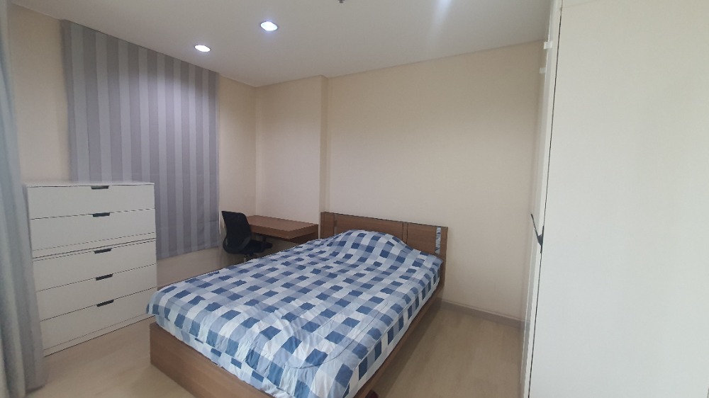 ขายคอนโดสะพานควาย จตุจักร : คอนโดสภาพดีมาก ชั้น 24, 37.84 ตร.ม, INTRO พหลโยธิน-ประดิพัทธ์ ห้องกว้าง, วิวเมือง, ใกล้รถไฟฟ้า BTS สะพานควาย, มีเฟอร์นิเจอร์ และ เครื่องใช้ไฟฟ้า