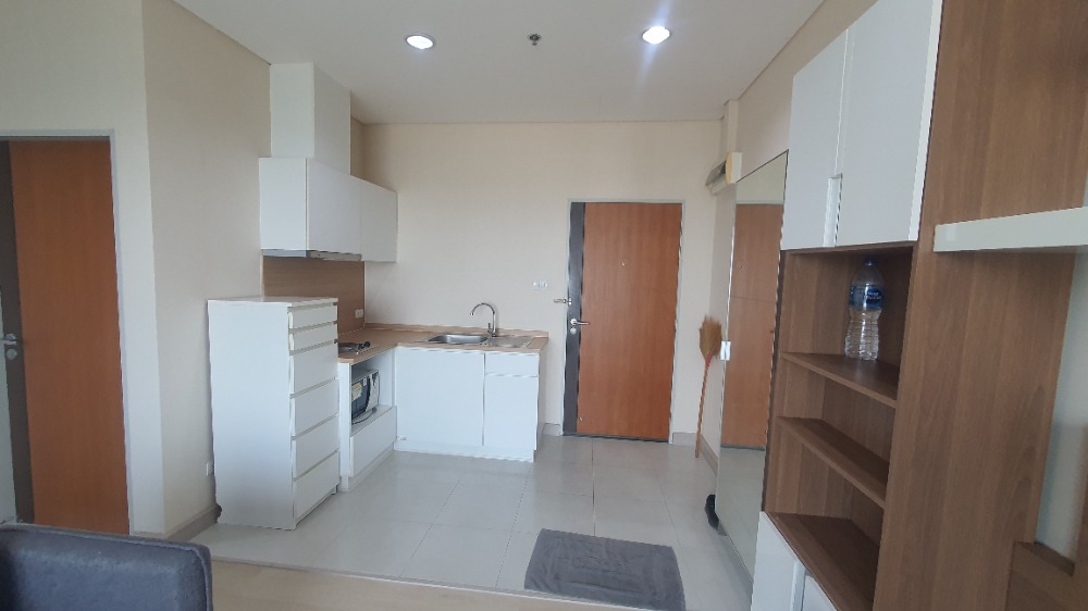 ขายคอนโดสะพานควาย จตุจักร : คอนโดสภาพดีมาก ชั้น 24, 37.84 ตร.ม, INTRO พหลโยธิน-ประดิพัทธ์ ห้องกว้าง, วิวเมือง, ใกล้รถไฟฟ้า BTS สะพานควาย, มีเฟอร์นิเจอร์ และ เครื่องใช้ไฟฟ้า