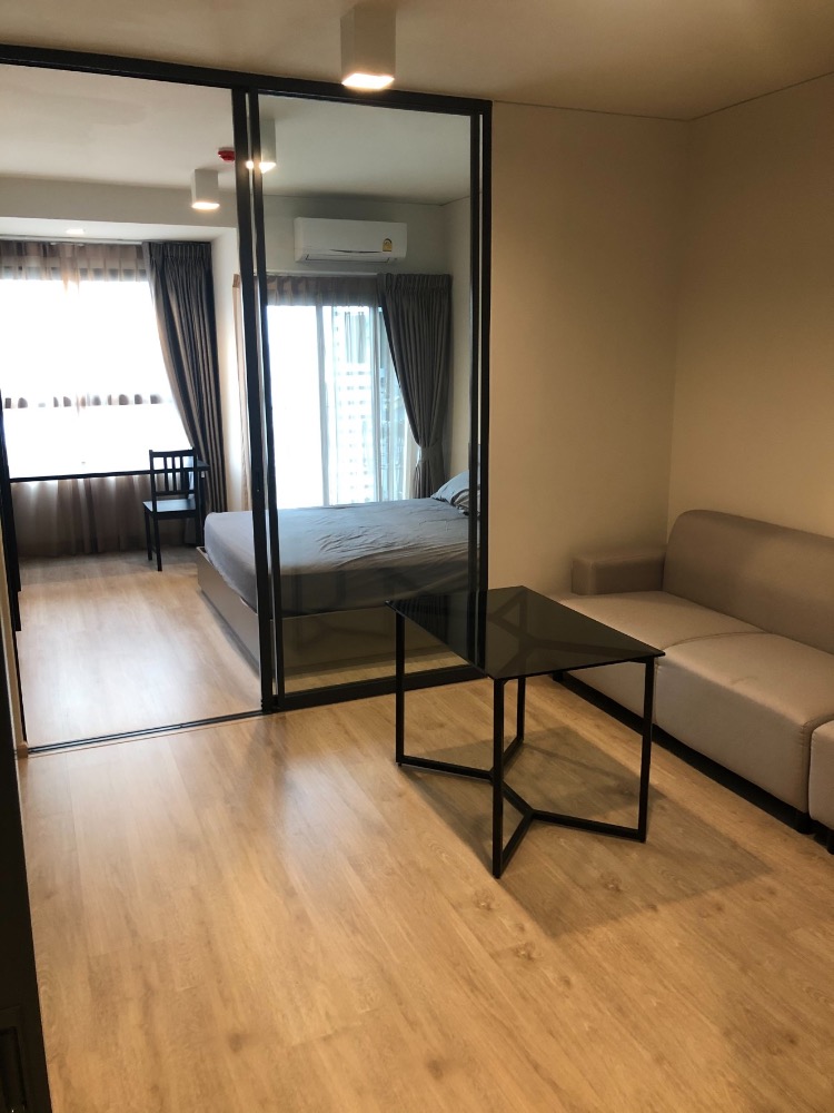 For RentCondoWongwianyai, Charoennakor : for rent ideo sathorn wongwienyhai 1 bed special deal💟☘️