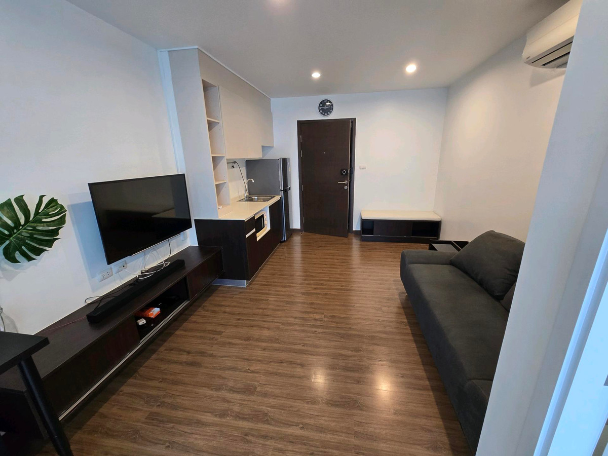 ให้เช่า คอนโด Hallmark Chaengwattana ขนาด 34 ตรม.8500 / เดือน เครื่องใช้ไฟฟ้าครบ Loading...