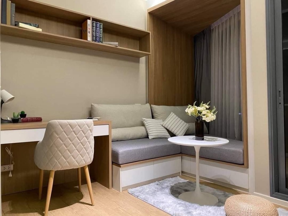 ให้เช่าคอนโดสยาม จุฬา สามย่าน : ทริปเปิ้ล วาย เรสซิเด้นซ์ ขนาด 35 ตรม.ชั้น28 ★ข้างล่างเป็น สามย่านมิตรทาวน์ ห้าง ร้านอาหาร ซุปเปอร์ 7/11 เปิด 24 ชม ★ติดสาธิตจุฬา ติดคณะนิติ ★ตลาดสามย่าน