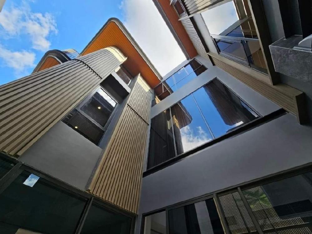 ขายบ้านพระราม 9 เพชรบุรีตัดใหม่ RCA : 🔥BuGaan Rama 9-Mengjai บูก้าน พระราม9-เหม่งจ๋าย 95 ล้าน