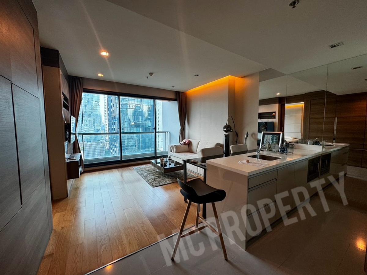 For RentCondoSathorn, Narathiwat : The Address Sathorn 1 Bedroom 56SQM for Rent Only 38,000 Best Layout !! Best View !!! Per Month Tel 0816878954 Line ID 0816878954