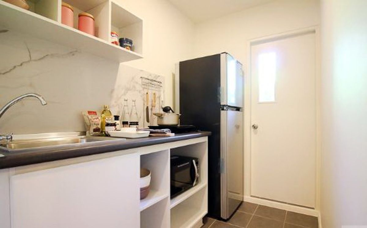 For SaleCondoEakachai, Bang Bon : For sale Lumpini Condotown Ekachai 48 Lumpini Condotown Ekachai 48 near MRT Bang Khae, large room, separate kitchen, 1 bedroom, size 34 sq m. Central area, beautiful and complete, convenient travel to Ekachai, Bang Bon, Central Rama 2, Bang Pakok Hospital