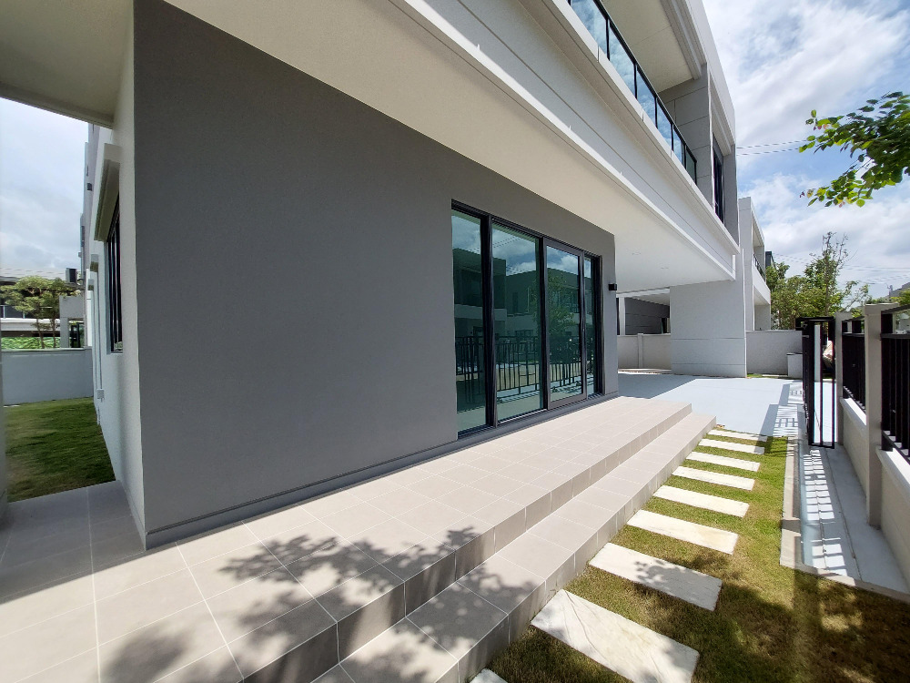 ให้เช่าบ้านบางนา แบริ่ง ลาซาล : ให้เช่า บ้านเดี่ยวโซนบางนา ตกแต่งสไตล์ Modern ไซส์ใหญ่สุดในโครงการ