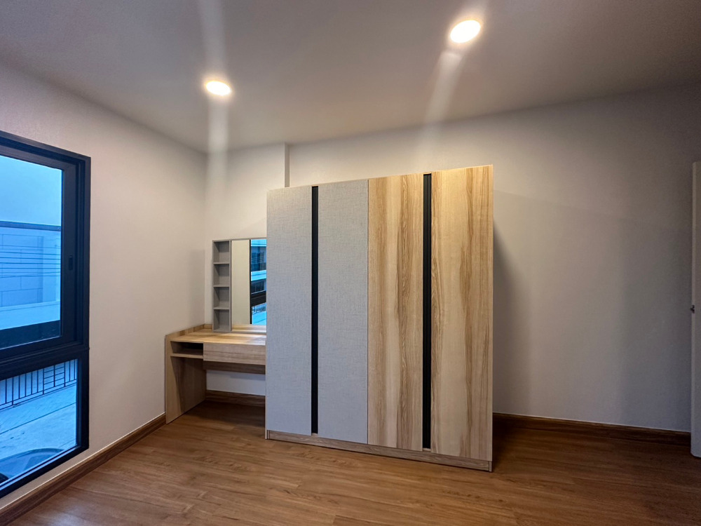 ให้เช่าบ้านบางนา แบริ่ง ลาซาล : ให้เช่า บ้านเดี่ยวโซนบางนา ตกแต่งสไตล์ Modern ไซส์ใหญ่สุดในโครงการ