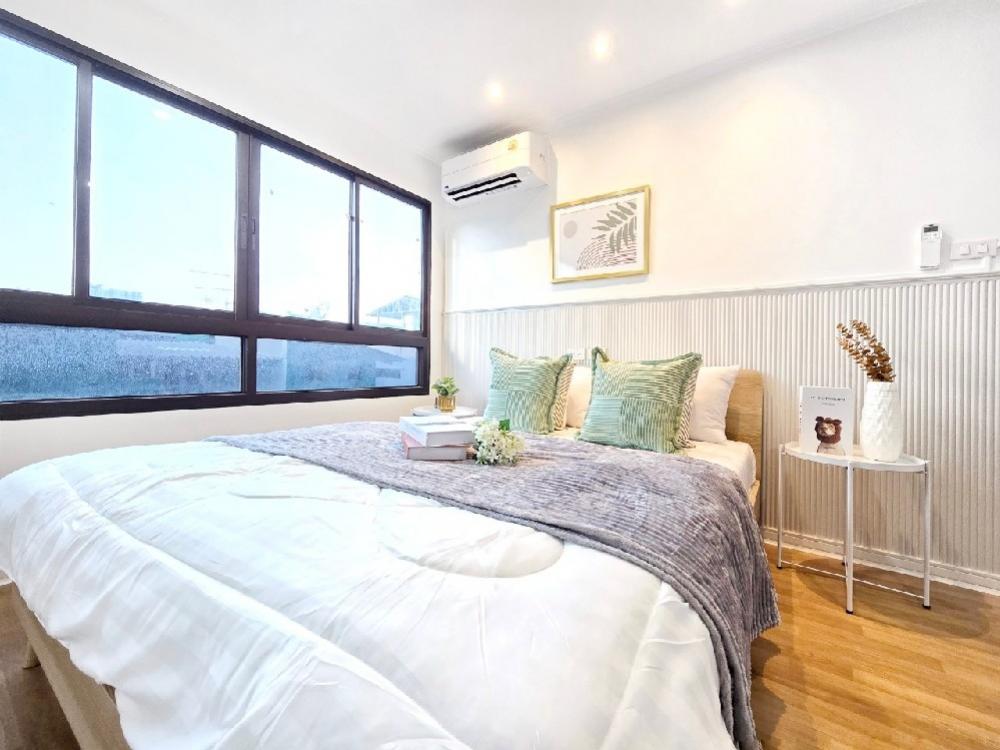 For SaleCondoThaphra, Talat Phlu, Wutthakat : ✨️✨️Good promotion..Quick deal ✨️✨️𝙒𝙤𝙬 𝙒𝙤𝙬 𝙒𝙤𝙬 Low installments..worth more than renting. Answers to every style..Condo Feel Home #Ready to move in