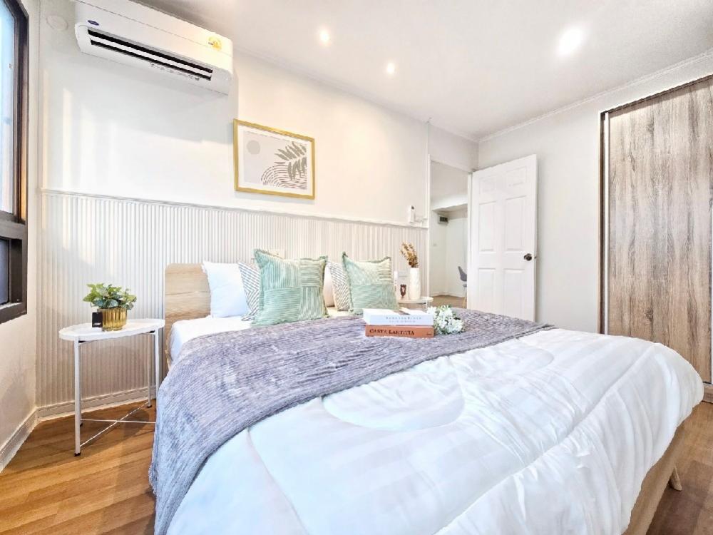 For SaleCondoThaphra, Talat Phlu, Wutthakat : ✨️✨️Good promotion..Quick deal ✨️✨️𝙒𝙤𝙬 𝙒𝙤𝙬 𝙒𝙤𝙬 Low installments..worth more than renting. Answers to every style..Condo Feel Home #Ready to move in