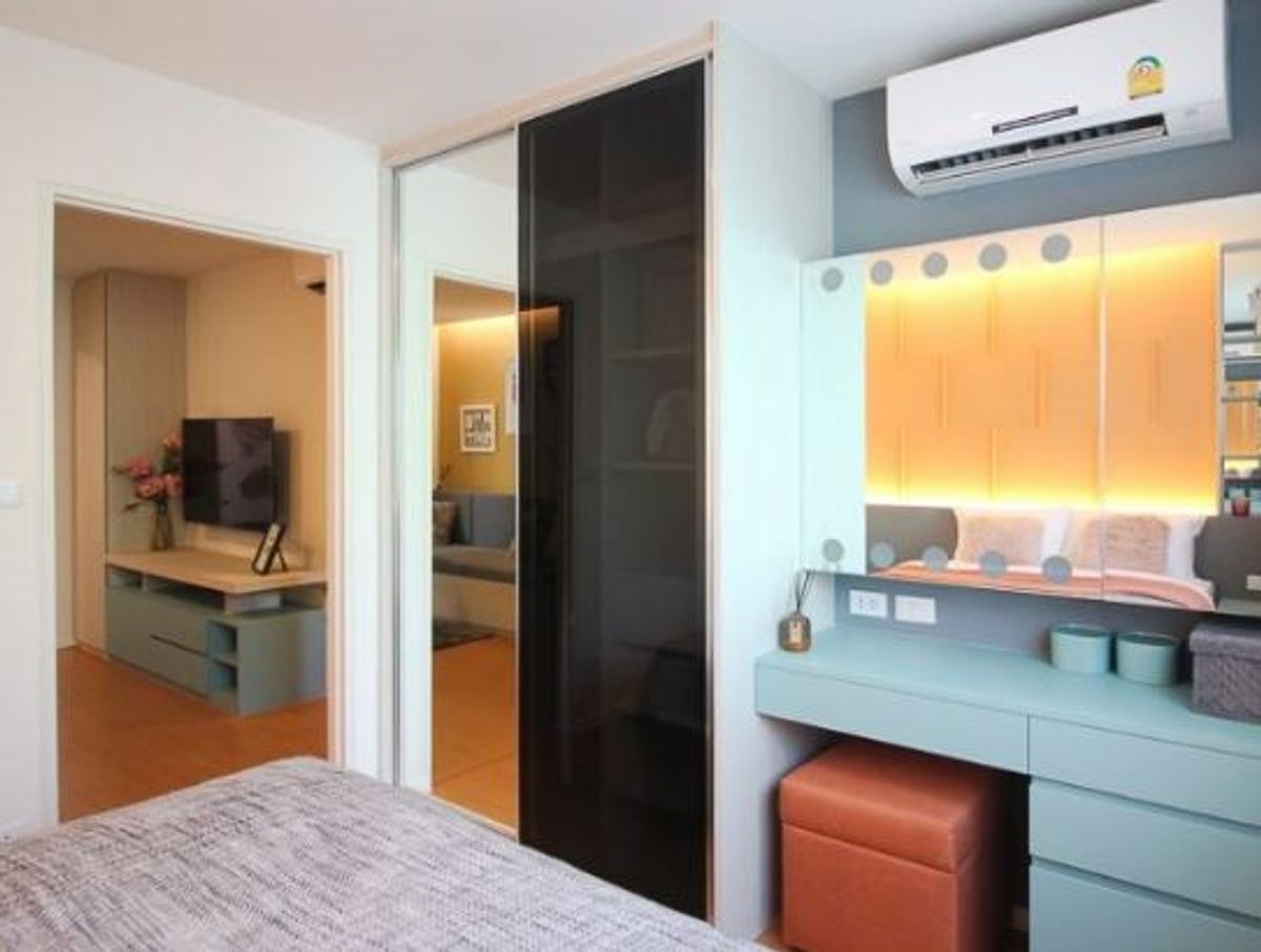 For SaleCondoEakachai, Bang Bon : For sale Lumpini Condotown Ekachai 48 Lumpini Condotown Ekachai 48 near MRT Bang Khae, large room, separate kitchen, 1 bedroom, size 34 sq m. Central area, beautiful and complete, convenient travel to Ekachai, Bang Bon, Central Rama 2, Bang Pakok Hospital