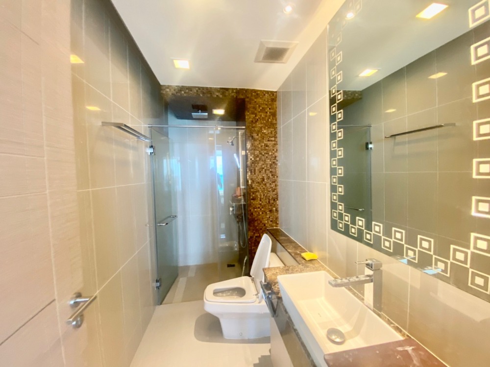 For SaleCondoPattaya, Bangsaen, Chonburi : For SaleThe Palm Wongamat Beach Front Pattaya