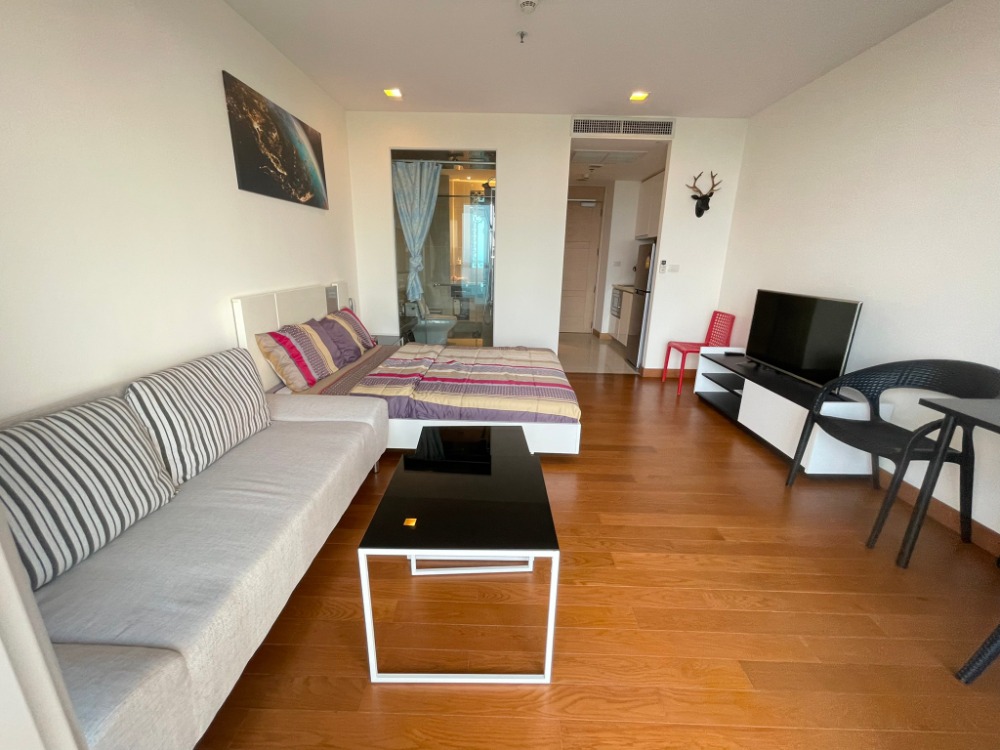 ให้เช่าคอนโดพัทยา บางแสน ชลบุรี สัตหีบ : For rent the Palm wongamat Beach Front Pattaya Studio room only 25000 Baht Per month (S03-0958)