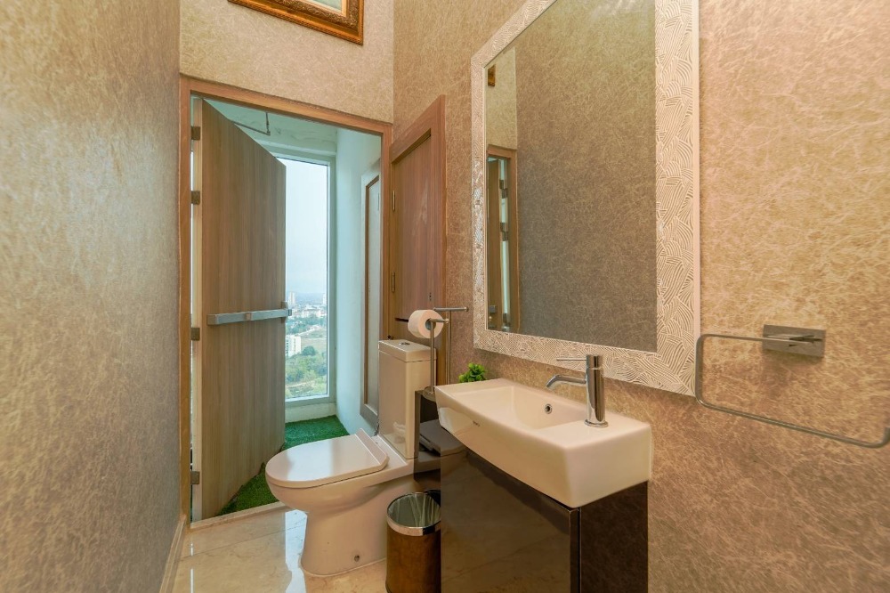 For SaleCondoPattaya, Bangsaen, Chonburi : For sell Penthouse The Palm Wongamat beach Front Pattaya 207Sq.m and rooftop floor (S03-1085)