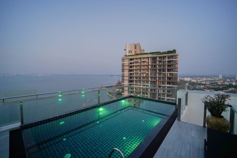 For SaleCondoPattaya, Bangsaen, Chonburi : For sell Penthouse The Palm Wongamat beach Front Pattaya 207Sq.m and rooftop floor (S03-1085)