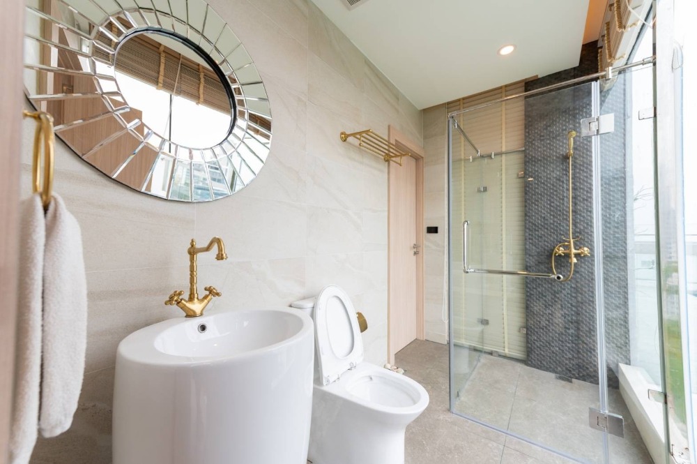 For SaleCondoPattaya, Bangsaen, Chonburi : For sell Penthouse The Palm Wongamat beach Front Pattaya 207Sq.m and rooftop floor (S03-1085)