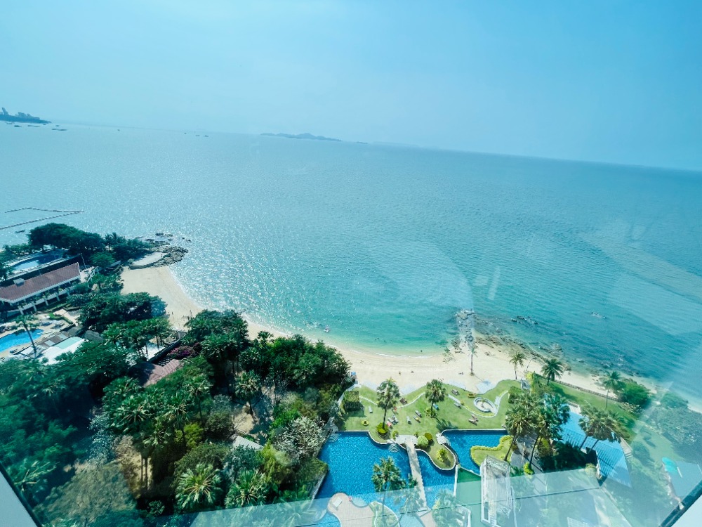 For SaleCondoPattaya, Bangsaen, Chonburi : For sell Penthouse The Palm Wongamat beach Front Pattaya 207Sq.m and rooftop floor (S03-1085)