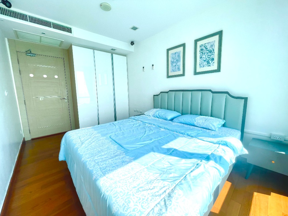 For SaleCondoPattaya, Bangsaen, Chonburi : For sell Penthouse The Palm Wongamat beach Front Pattaya 207Sq.m and rooftop floor (S03-1085)