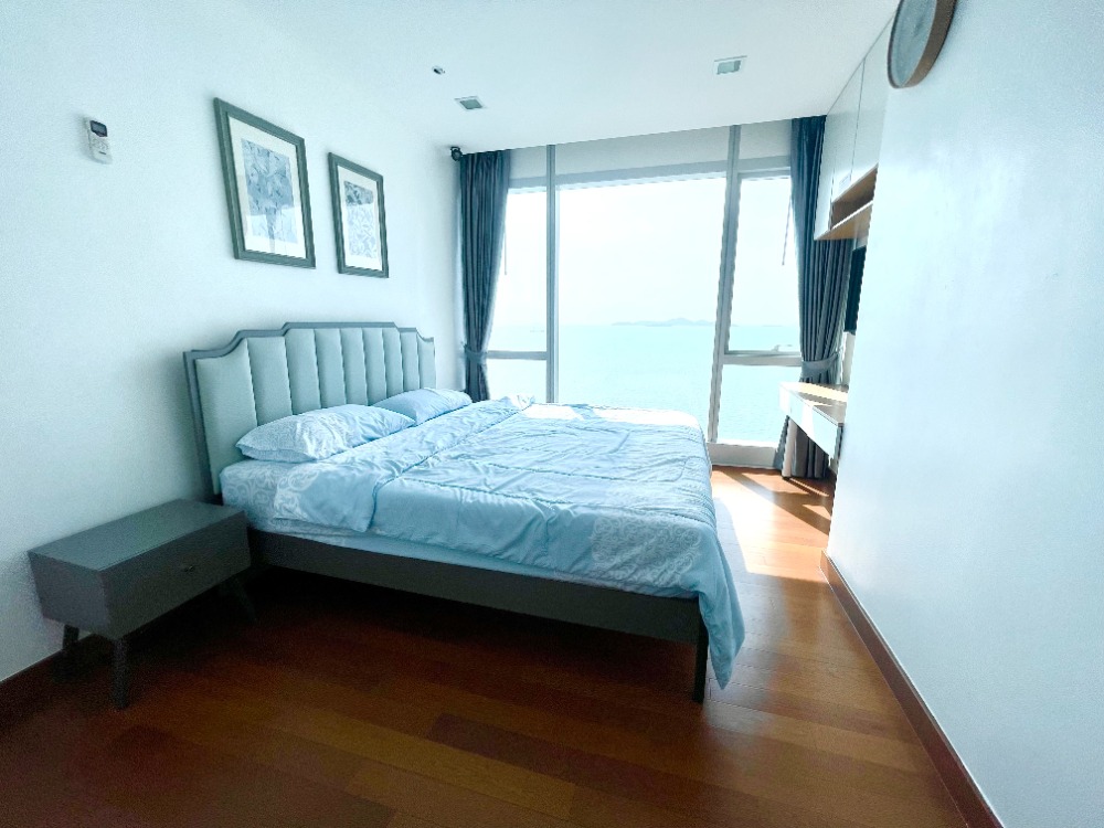 For SaleCondoPattaya, Bangsaen, Chonburi : For sell Penthouse The Palm Wongamat beach Front Pattaya 207Sq.m and rooftop floor (S03-1085)