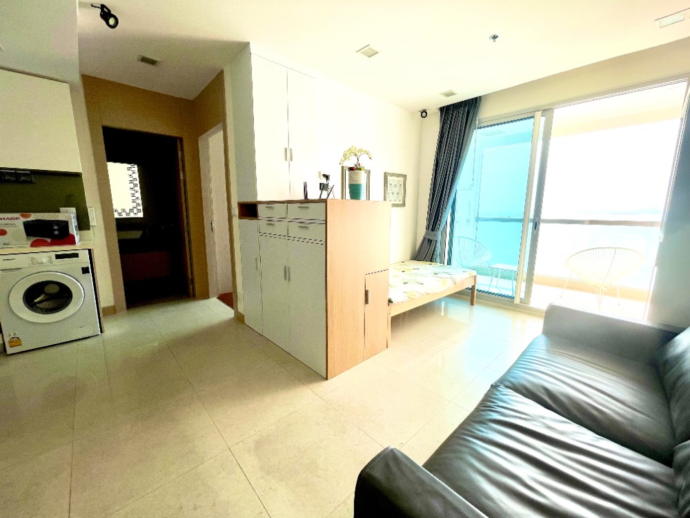 For SaleCondoPattaya, Bangsaen, Chonburi : For sell Penthouse The Palm Wongamat beach Front Pattaya 207Sq.m and rooftop floor (S03-1085)