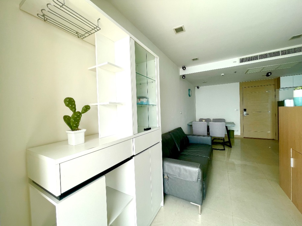 For SaleCondoPattaya, Bangsaen, Chonburi : For sell Penthouse The Palm Wongamat beach Front Pattaya 207Sq.m and rooftop floor (S03-1085)